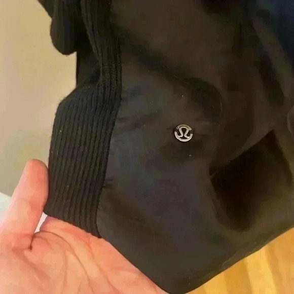 Lululemon Still At Ease Wrap-M/L - Picture 3 of 5